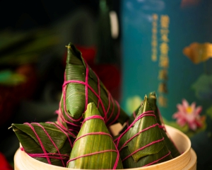 Passionate Dragon Boat Festival, fragrant zongzi leaves